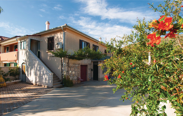 á… Ferienwohnung In 22000 Bilice Kroatien